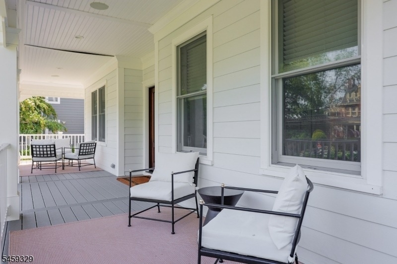 321 Elm Street, Unit A - Photo 3