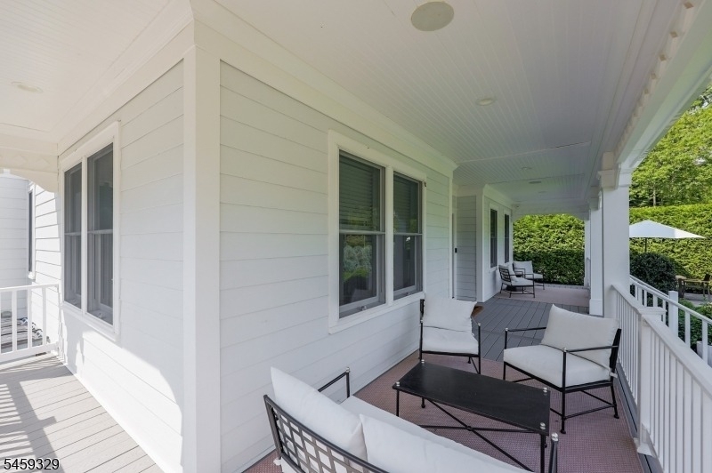 321 Elm Street, Unit A - Photo 4