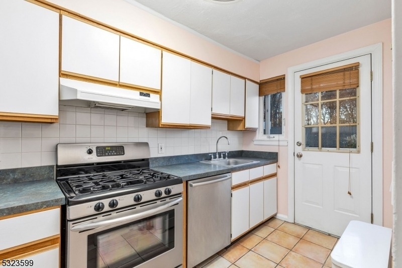 12 B Parkway Village - Photo 10