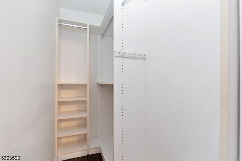 12 B Parkway Village - Photo 4