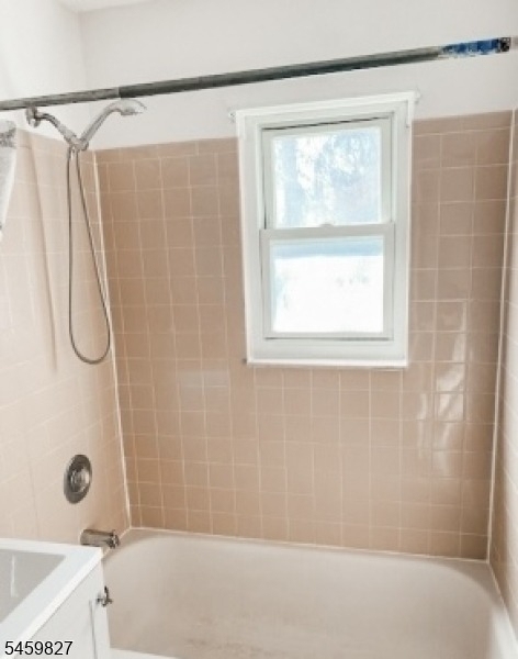 48 Elm St - Photo 9