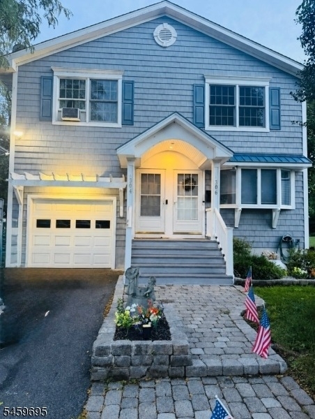 306 W Main St - Photo 0