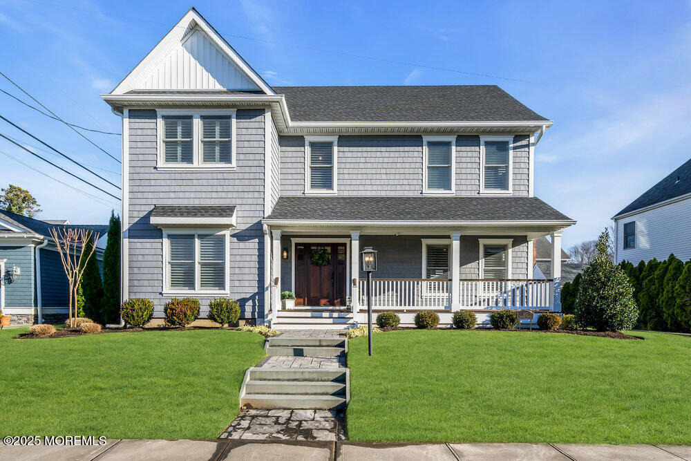102 4th Avenue - Photo 0