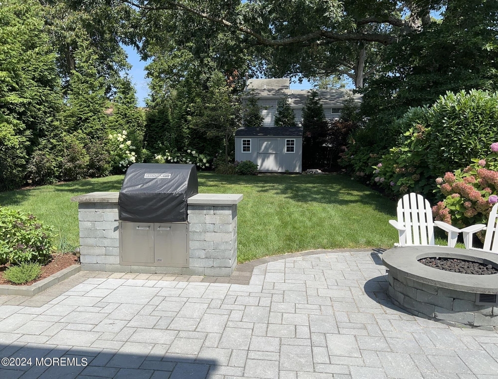2122 Edgewood Place - Photo 5