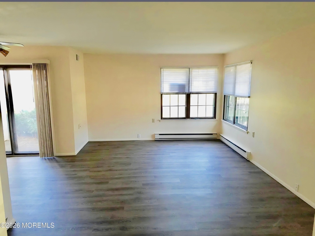 453a Chesterfield Court - Photo 2
