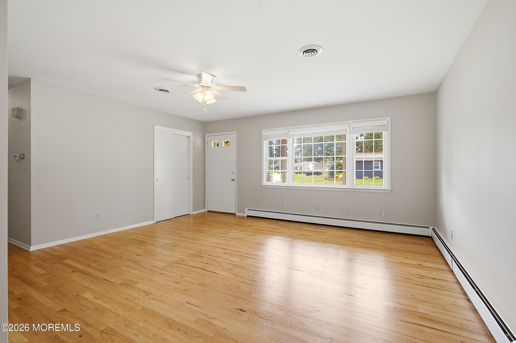 943 N Edgebrook Drive N - Photo 4