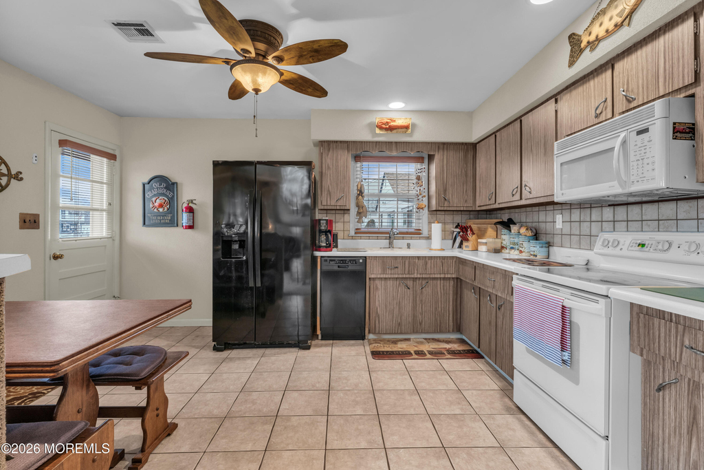 126 Royal Drive - Photo 8