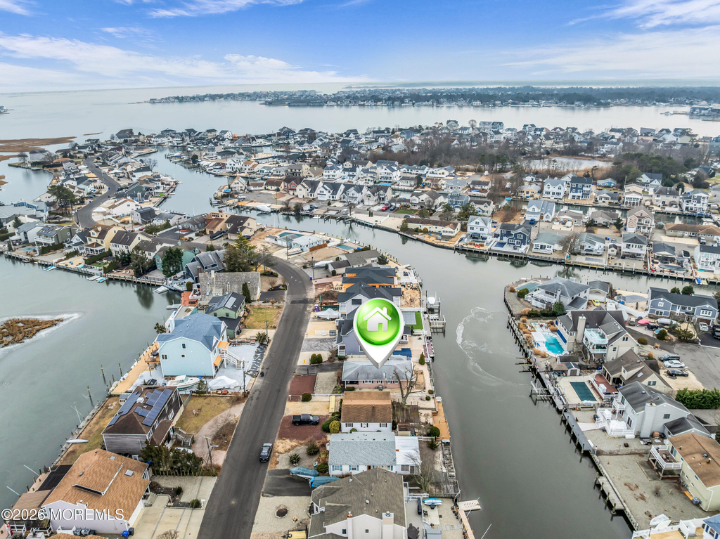 126 Royal Drive - Photo 0