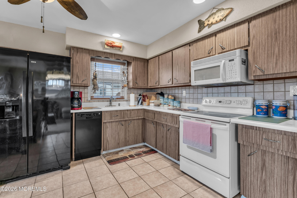 126 Royal Drive - Photo 12