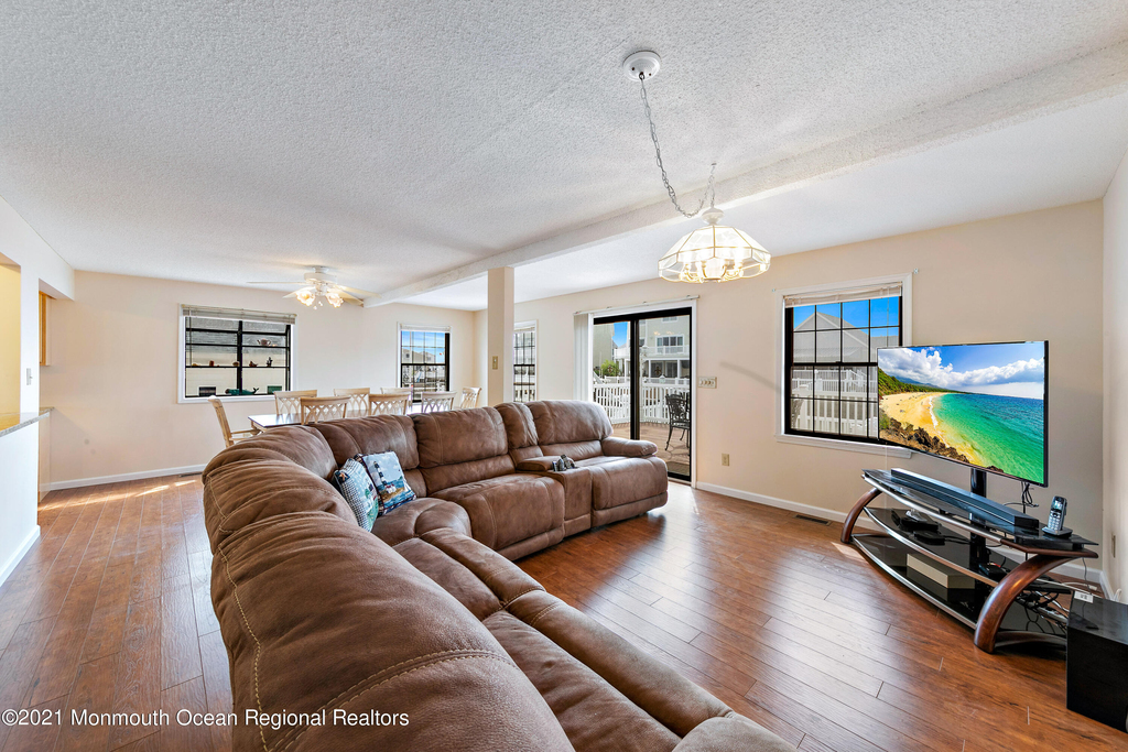 31 Peggy Lane - Photo 11