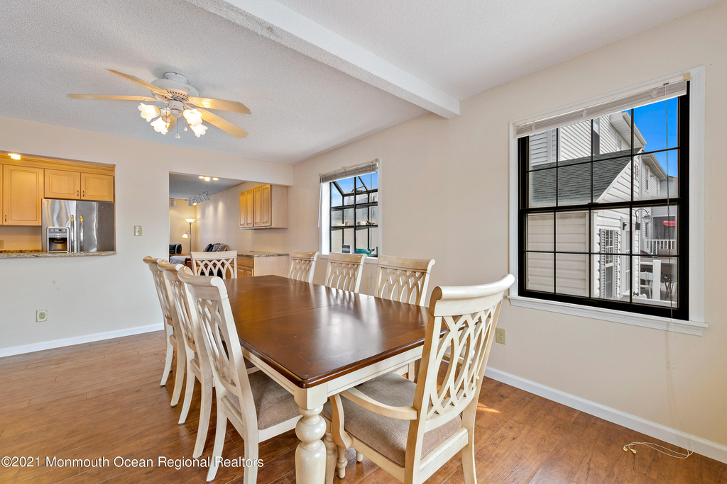 31 Peggy Lane - Photo 9