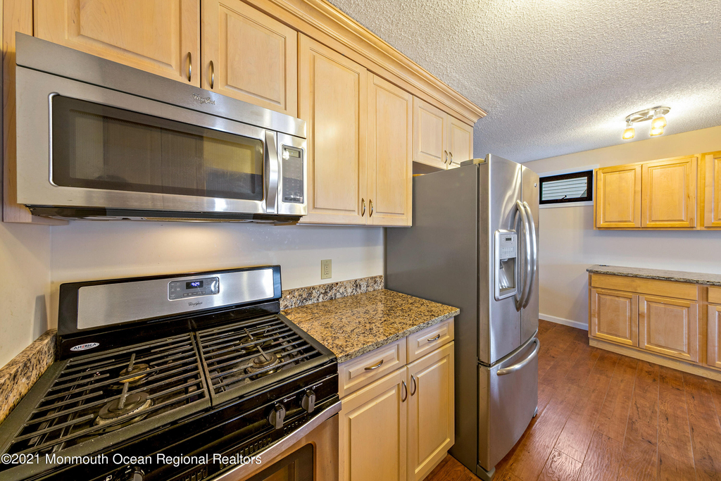 31 Peggy Lane - Photo 6