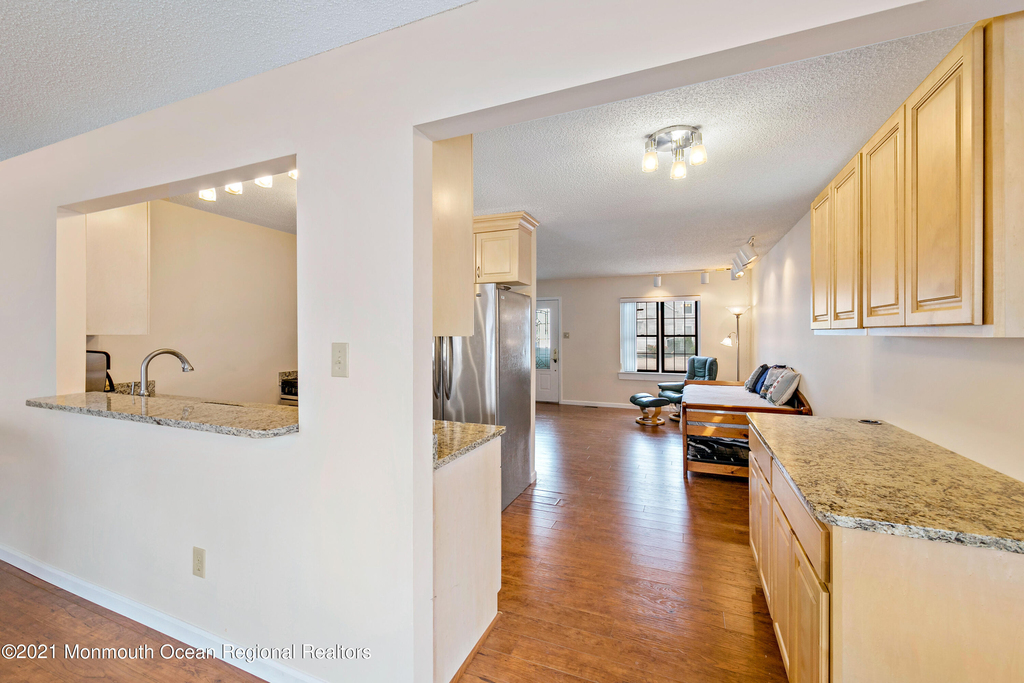 31 Peggy Lane - Photo 7
