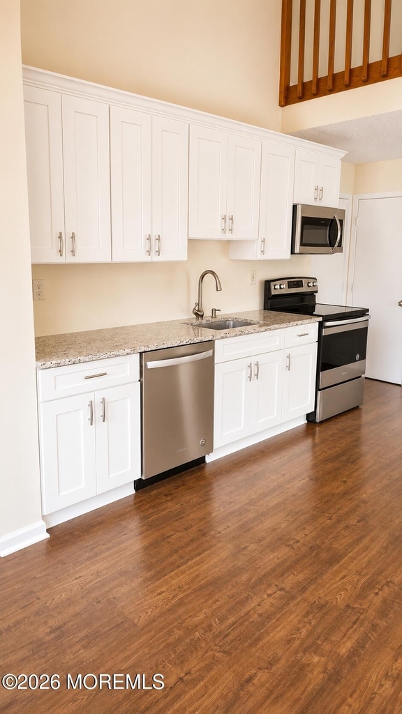 290 N Main Street - Photo 3