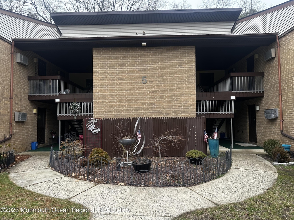 5 Pine Cluster Circle - Photo 1