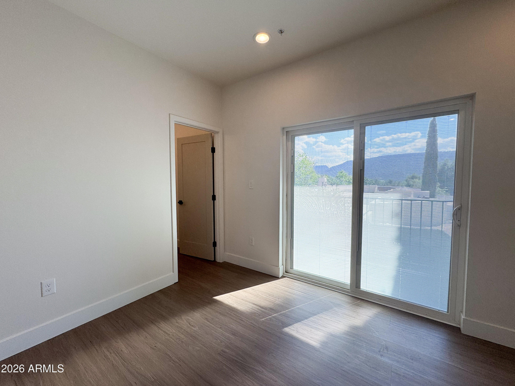185 Sugarloaf Street - Photo 6