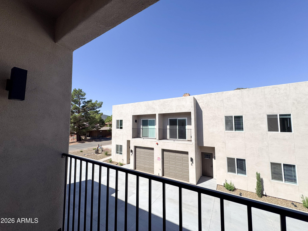185 Sugarloaf Street - Photo 15