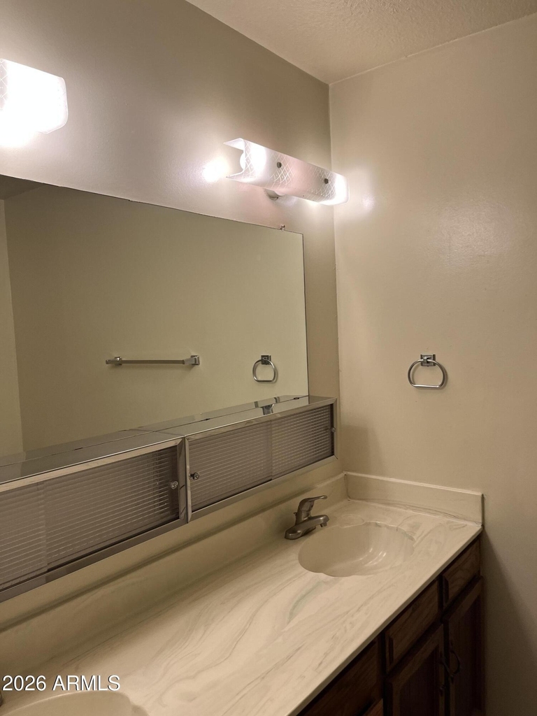 507 E Colgate Drive - Photo 13