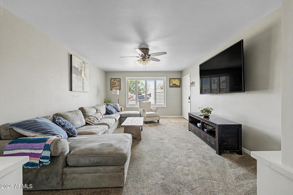 408 E La Jolla Drive - Photo 3