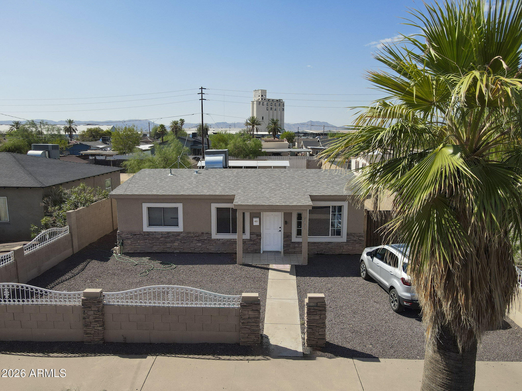 2421 W Washington Street - Photo 1