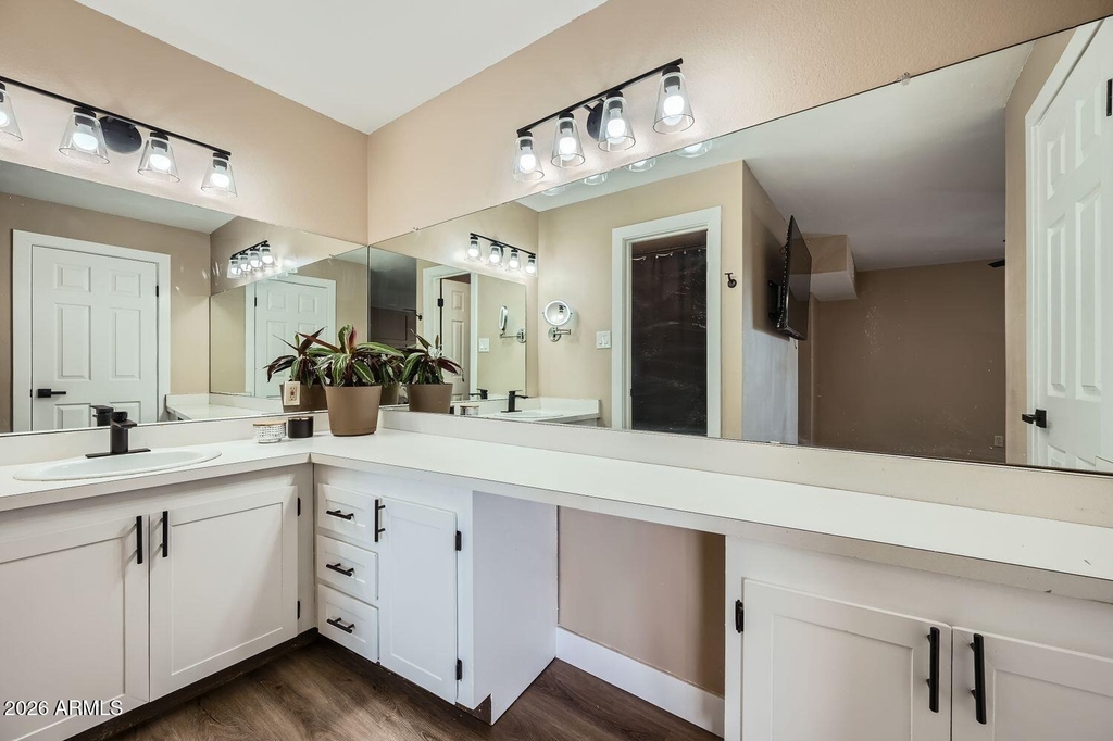 4950 N Miller Road - Photo 7