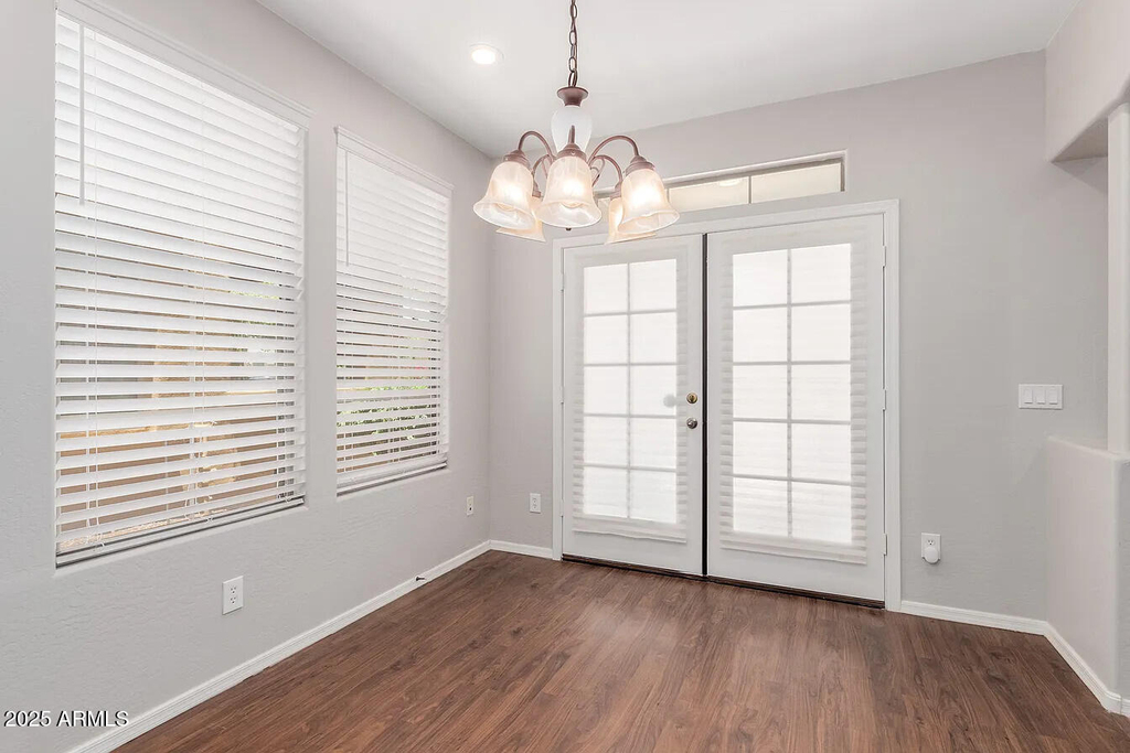 21125 W Elm Way - Photo 12