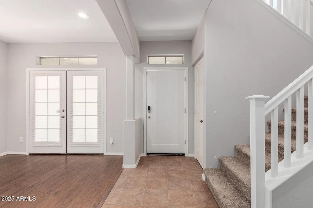 21125 W Elm Way - Photo 3