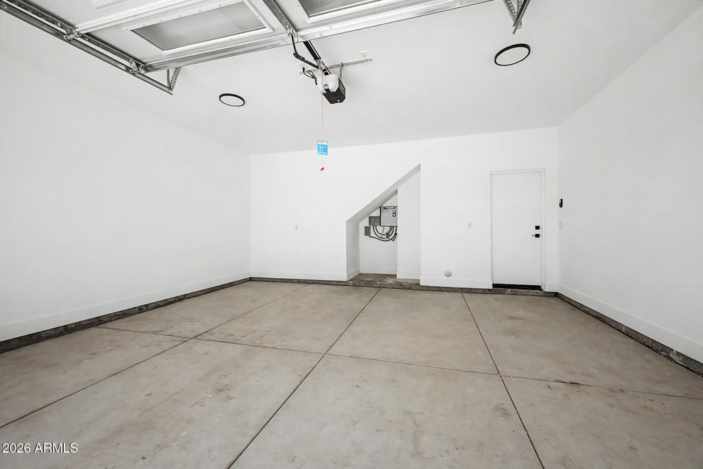 920 E Pasadena Avenue - Photo 26
