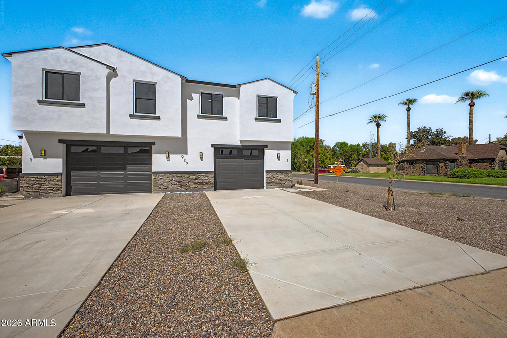 920 E Pasadena Avenue - Photo 4