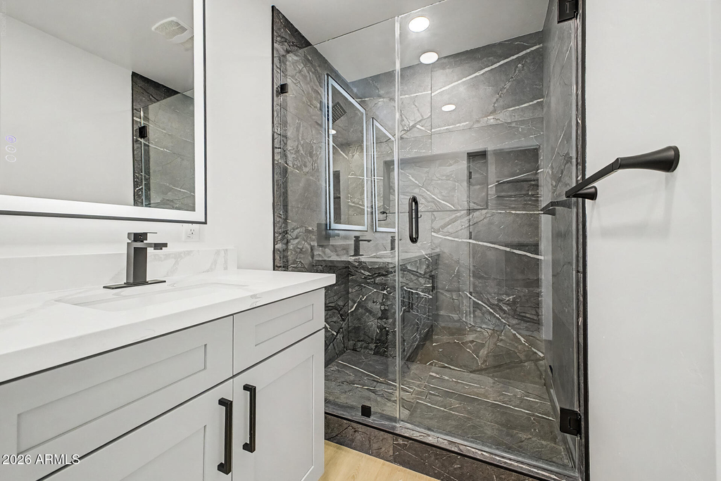 920 E Pasadena Avenue - Photo 17