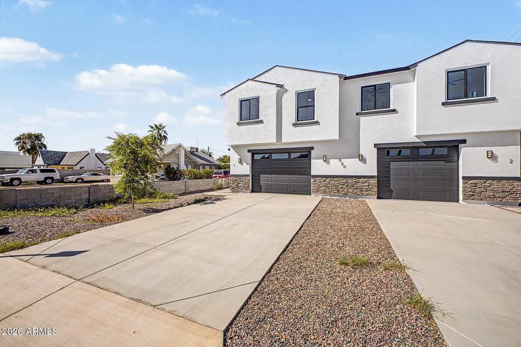 920 E Pasadena Avenue - Photo 4