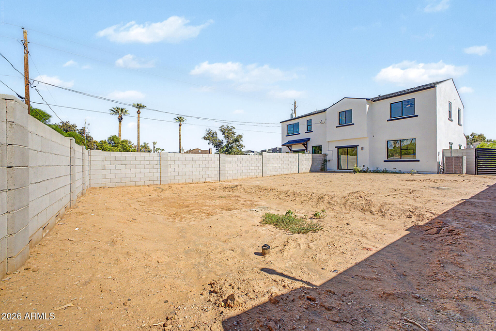 920 E Pasadena Avenue - Photo 31