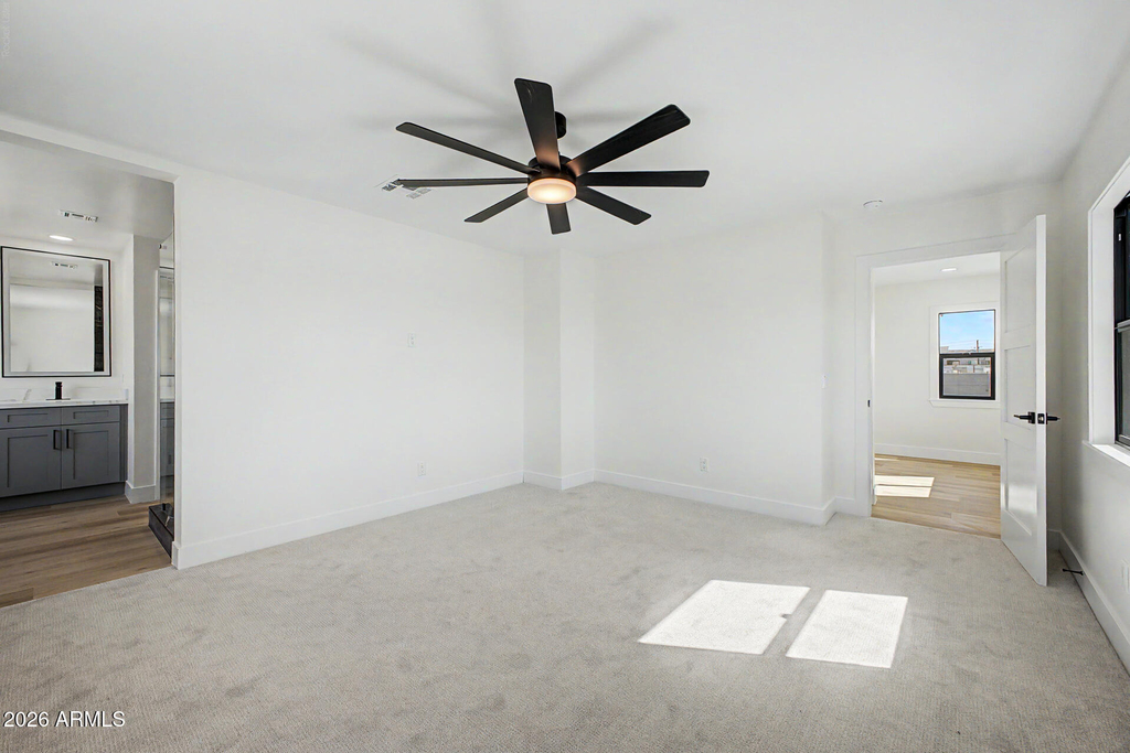 920 E Pasadena Avenue - Photo 17