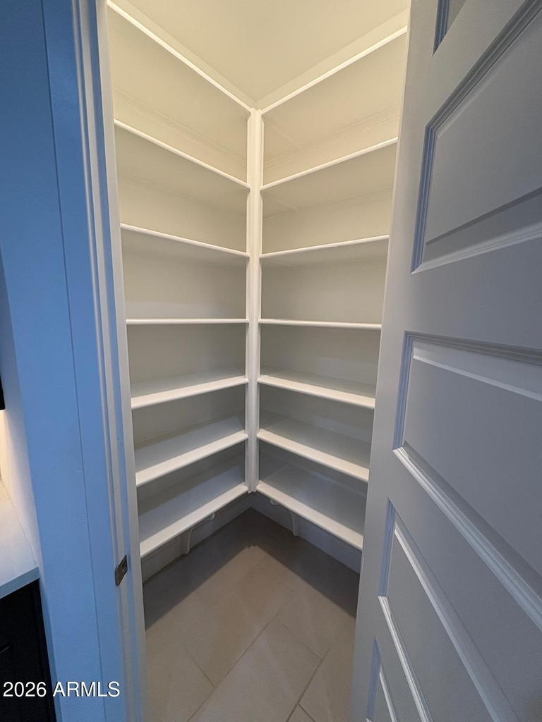 7710 W Crabapple Drive - Photo 2