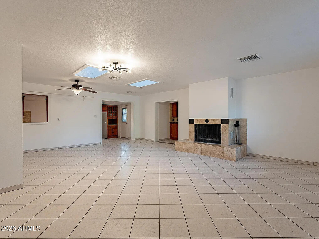 17410 N 16th Avenue - Photo 2