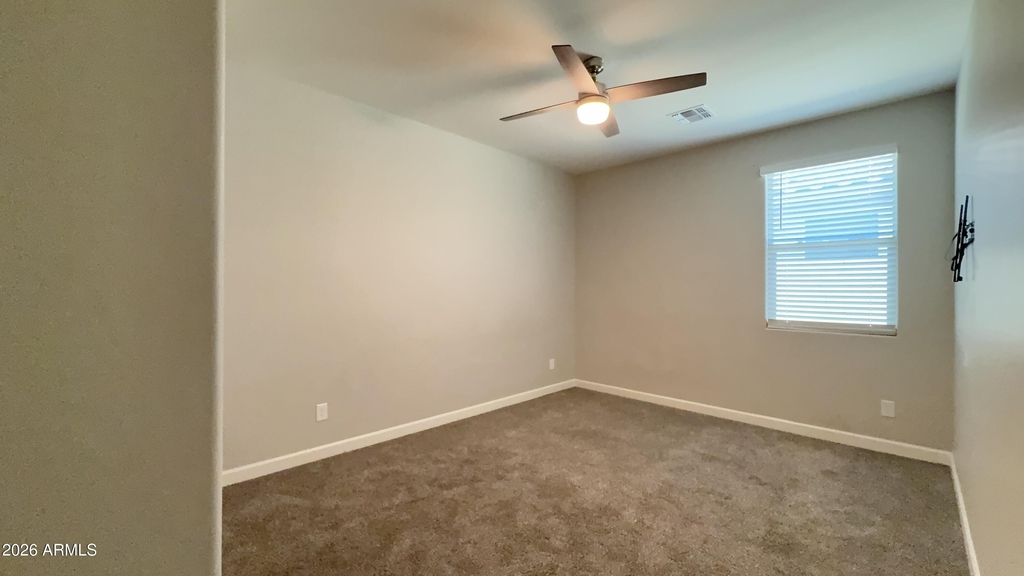 7011 W Townley Avenue - Photo 7