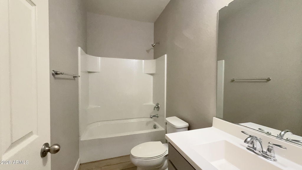 7011 W Townley Avenue - Photo 8