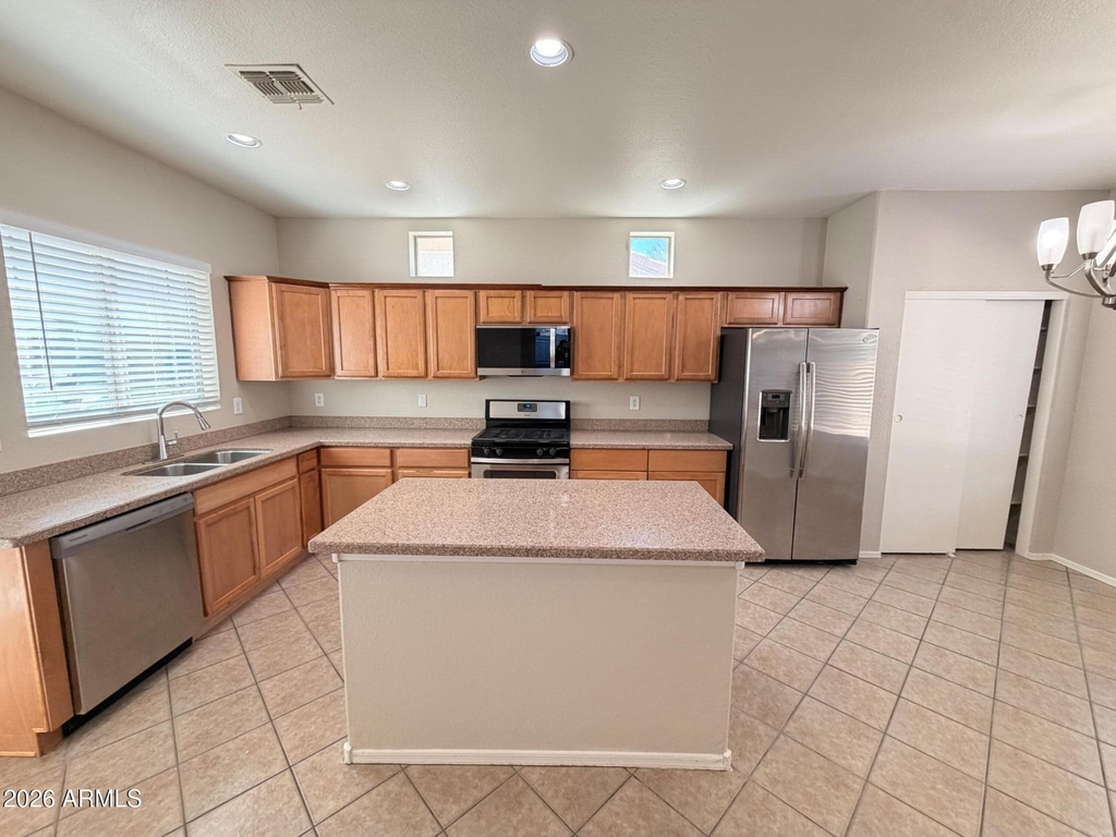 9108 W Hubbell Street - Photo 12