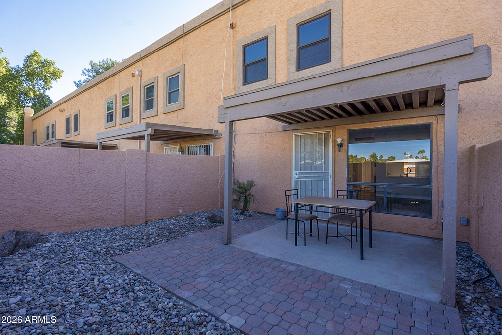 815 E Grovers Avenue - Photo 14