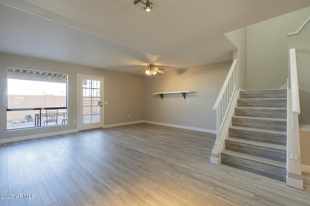 815 E Grovers Avenue - Photo 2