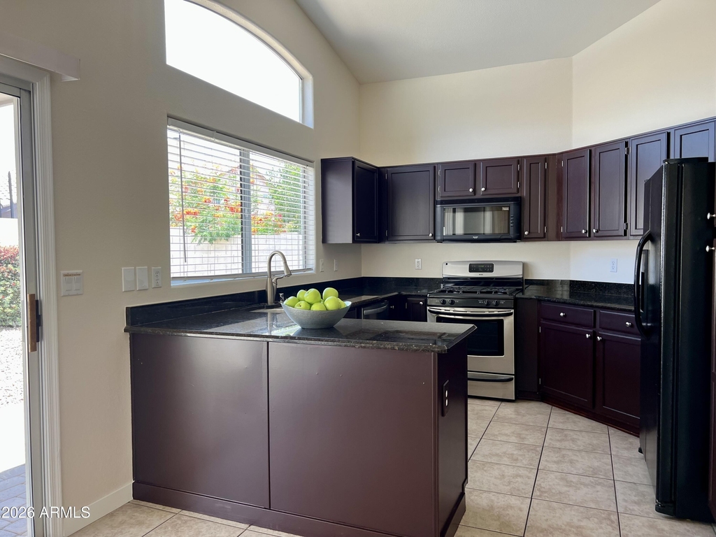 4050 E Coolbrook Avenue - Photo 2