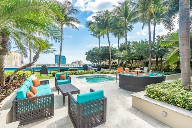550 Okeechobee Boulevard - Photo 1