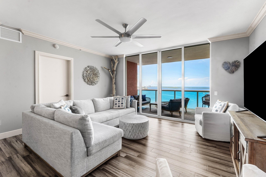 2650 Lake Shore Drive - Photo 4