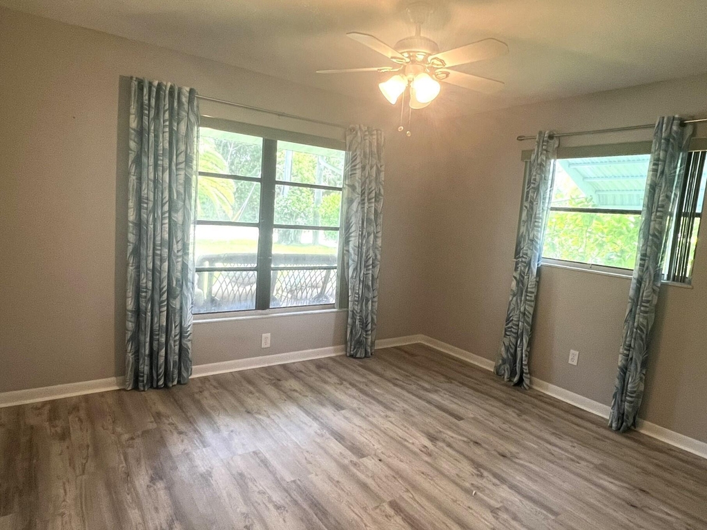 1916 Coconut Drive - Photo 17