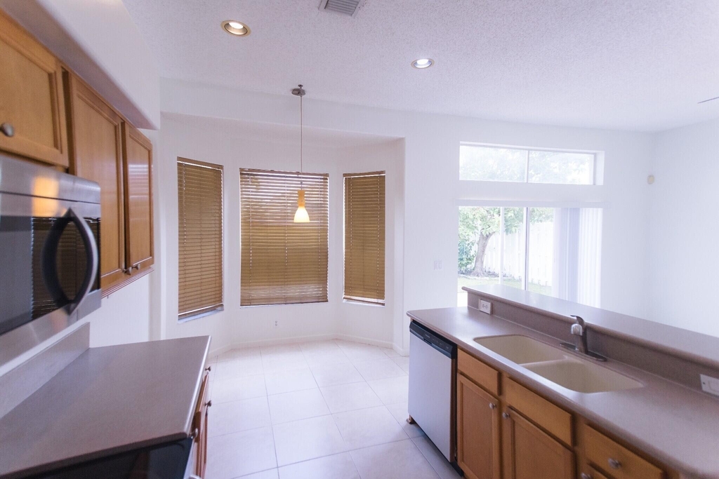 6788 Las Colinas Street - Photo 19