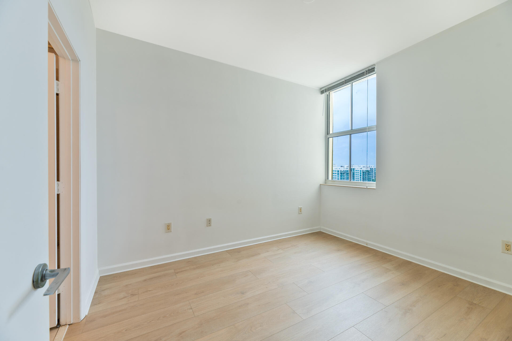 3340 Ne 190th Street - Photo 9