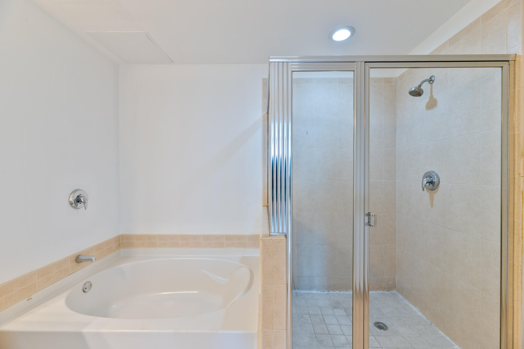 3340 Ne 190th Street - Photo 17