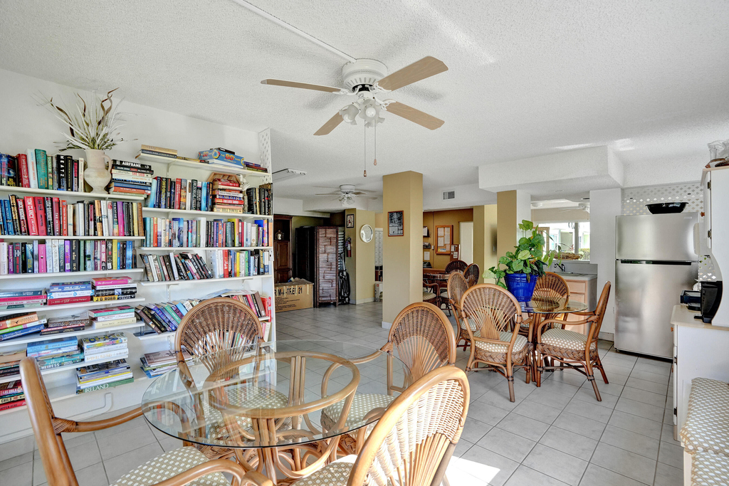1169 Hillsboro Mile - Photo 20