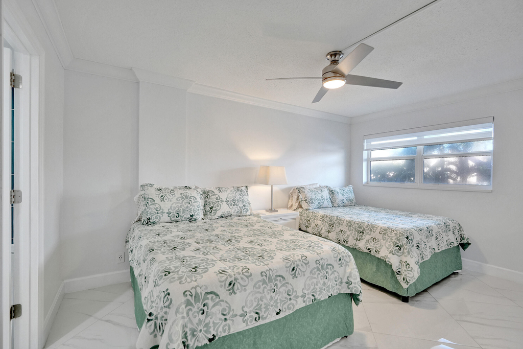 1169 Hillsboro Mile - Photo 14