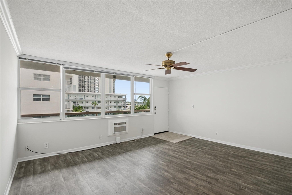 101 N Birch Road - Photo 3